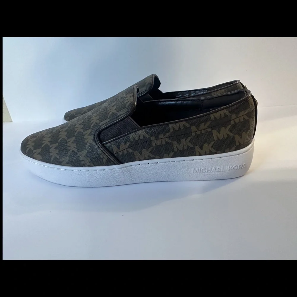 Michael Kors Logo Slip-On